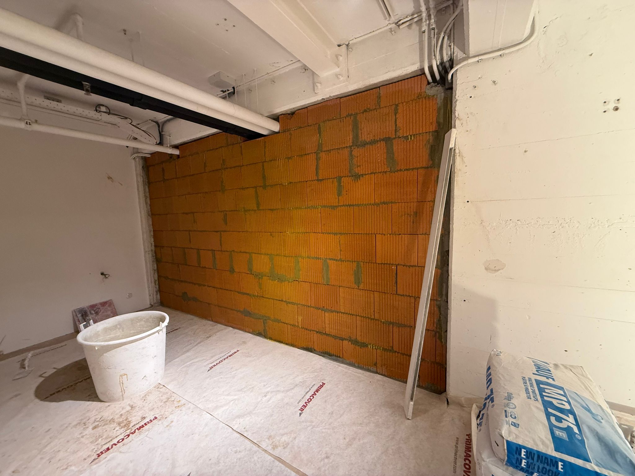 Binnenwand metselwerk poriso blokken, Rotterdam