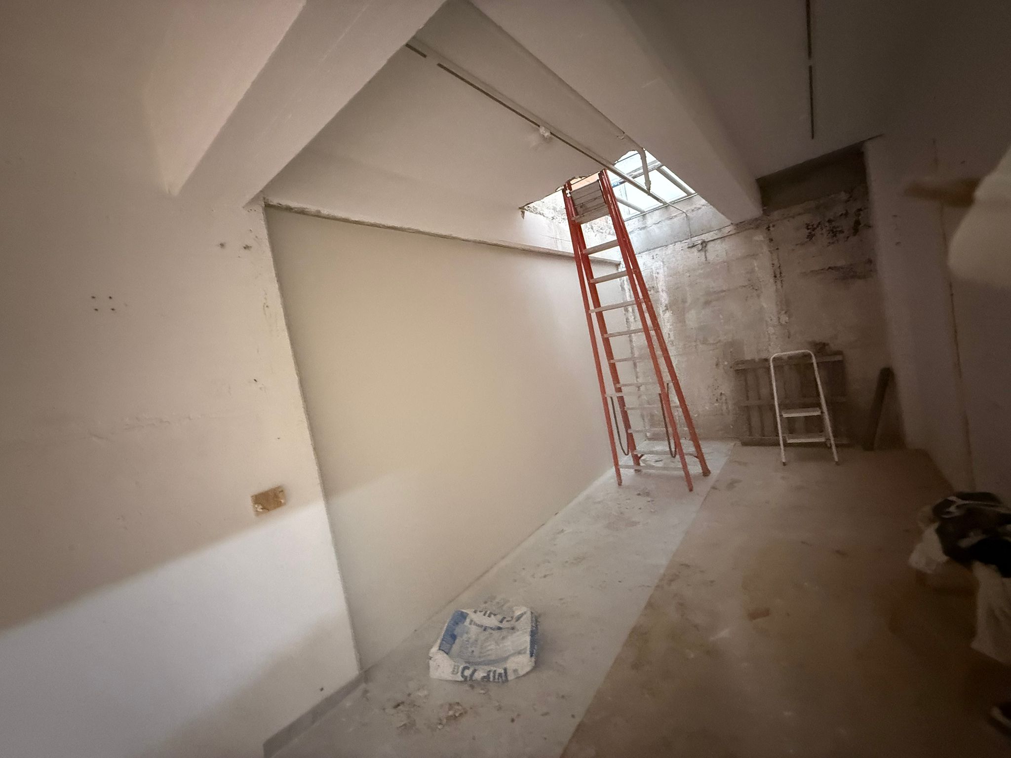 Nieuw gemetselde binnenwand, voorbereiding stucwerk